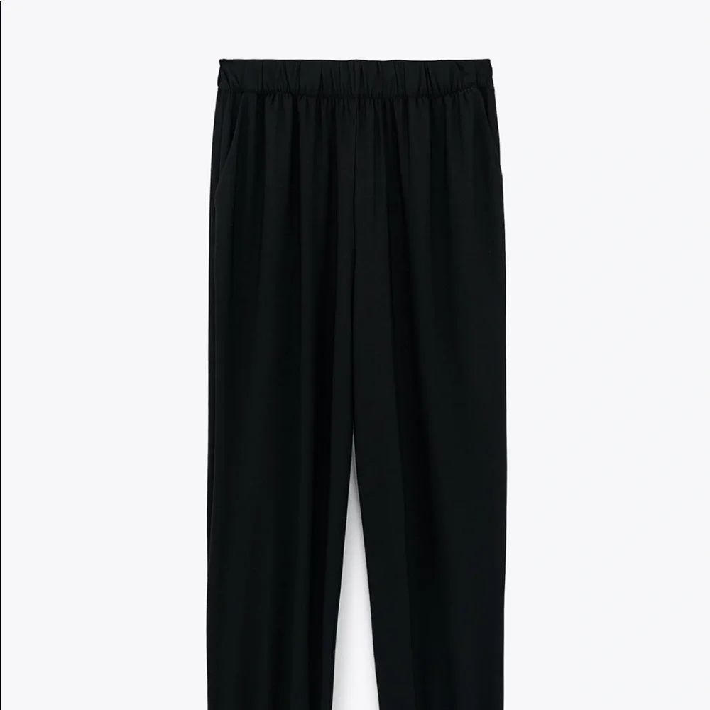 New with tags Zara Flowy Joggers